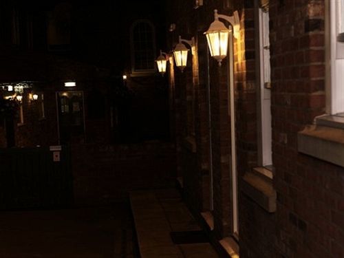 The Downe Arms Hotel Snaith Exterior foto